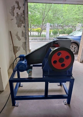 Máquina trituradora de mandíbula de laboratorio tipo MPE compacta sellada 45 kg/h