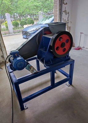Máquina trituradora de mandíbula de laboratorio tipo MPE compacta sellada 45 kg/h